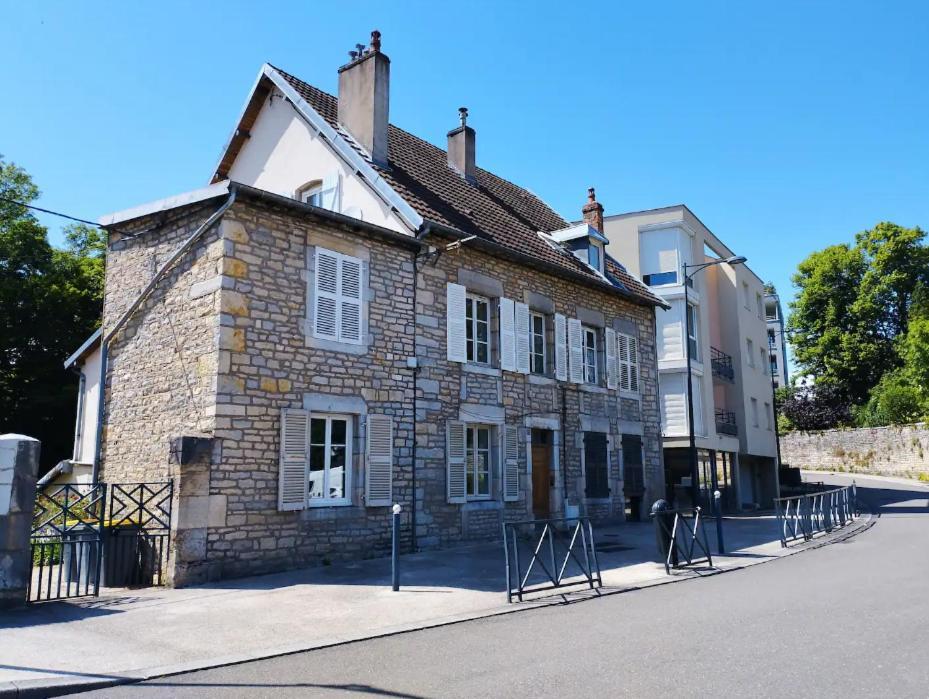 Les Glycines, Un Air De Campagne A La Ville Besancon Ngoại thất bức ảnh
